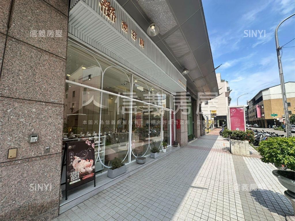 新年快樂！近捷運金店面！房屋室內格局與周邊環境