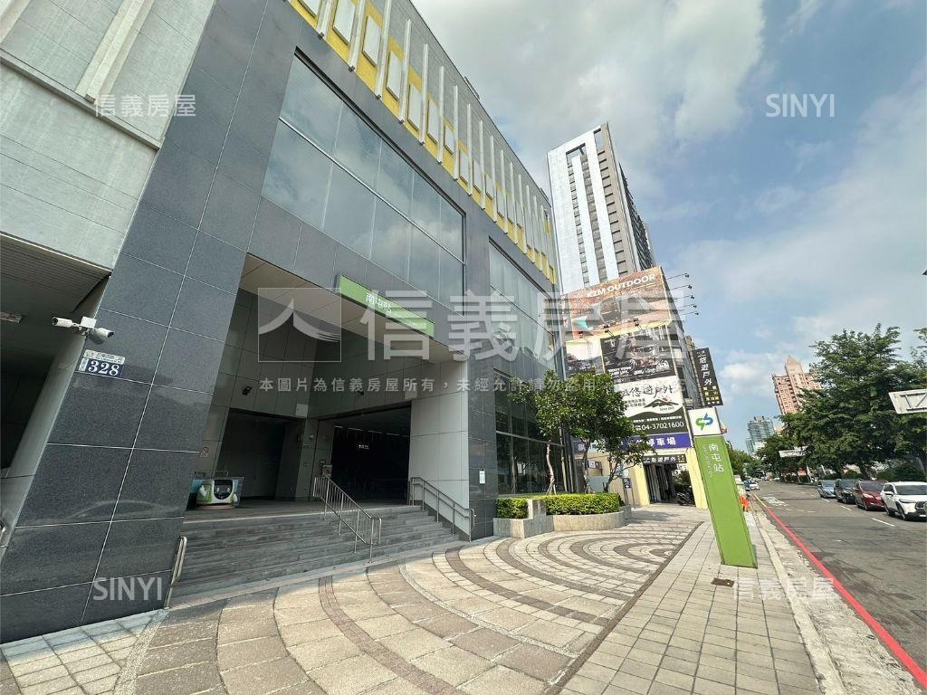 新年快樂！近捷運金店面！房屋室內格局與周邊環境