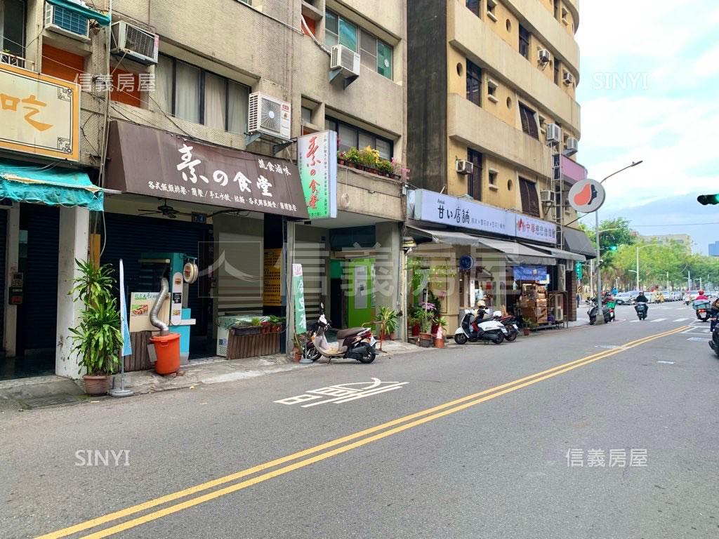 文化中心正街收租金店面房屋室內格局與周邊環境