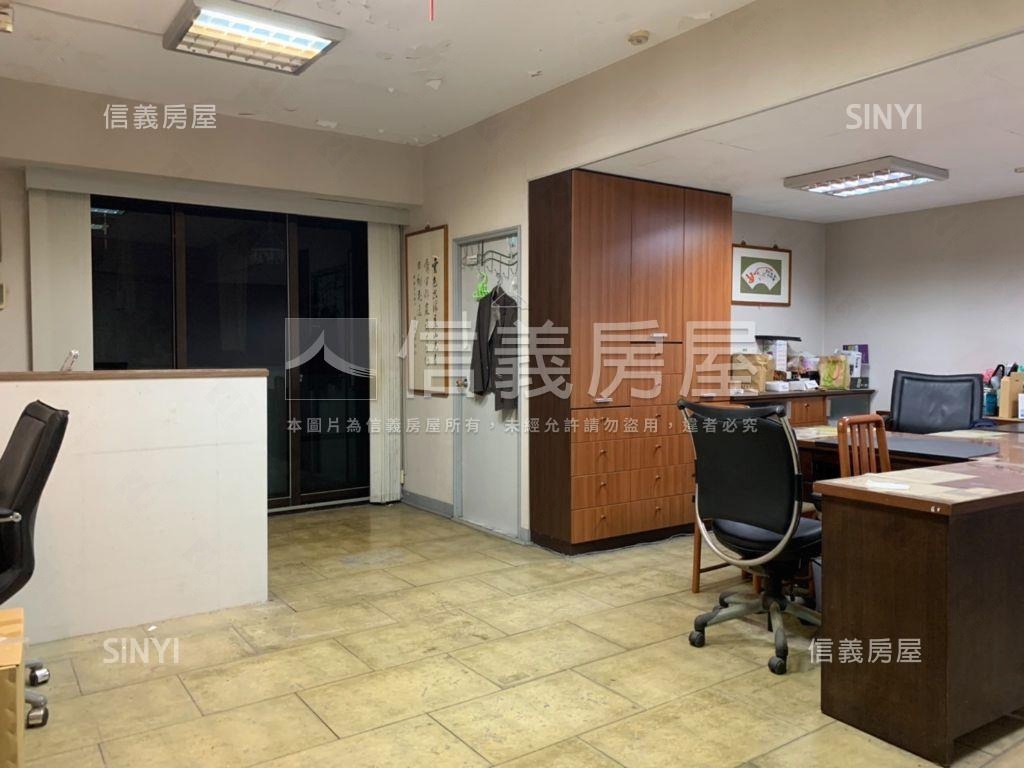 中正國中信義嘉龍房屋室內格局與周邊環境