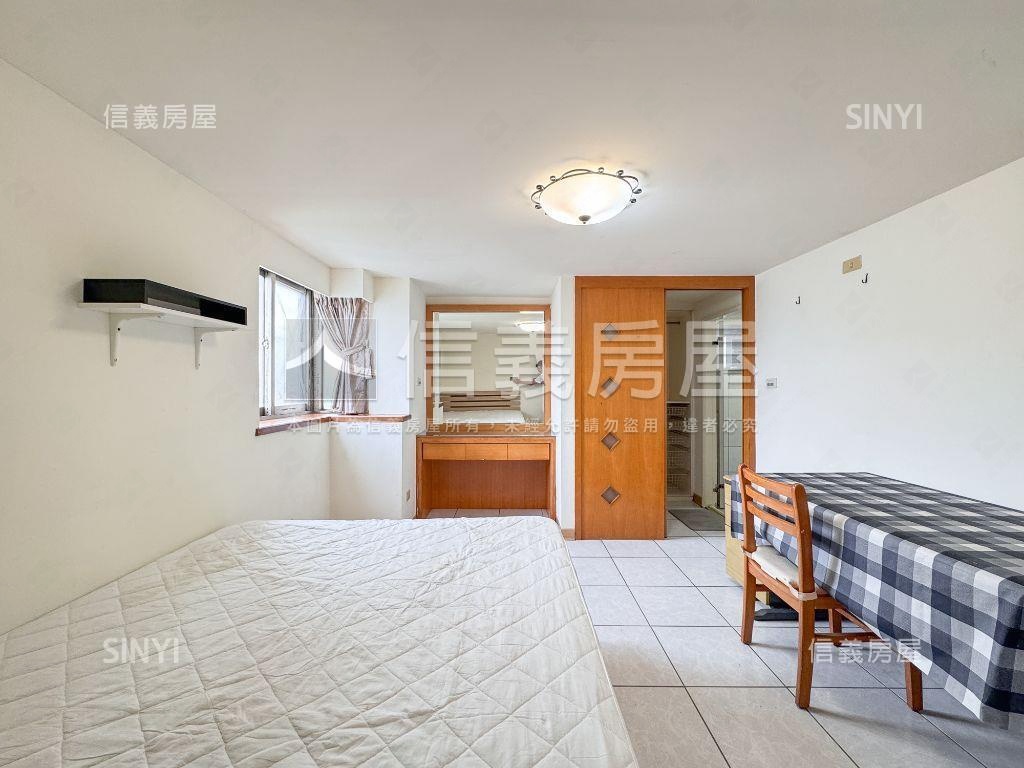 近捷運大空間視野戶附車位房屋室內格局與周邊環境