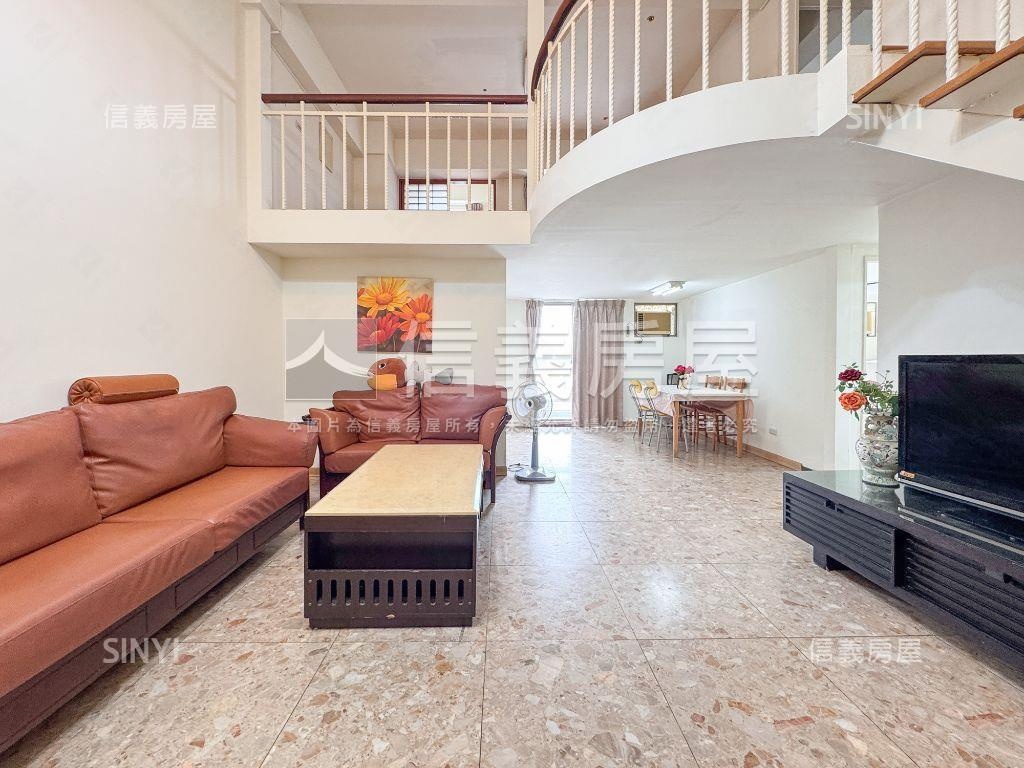 近捷運大空間視野戶附車位房屋室內格局與周邊環境