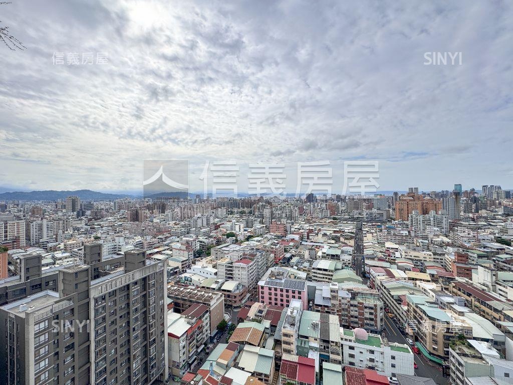 近捷運大空間視野戶附車位房屋室內格局與周邊環境