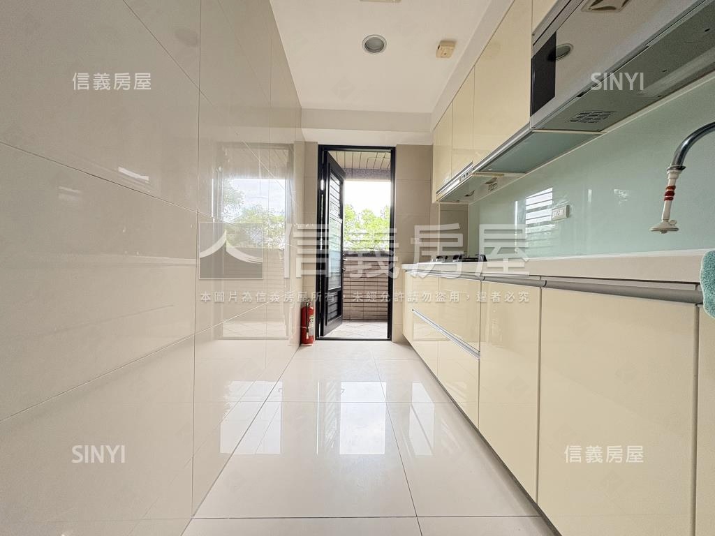 吉美敦南花園露臺三房車位房屋室內格局與周邊環境