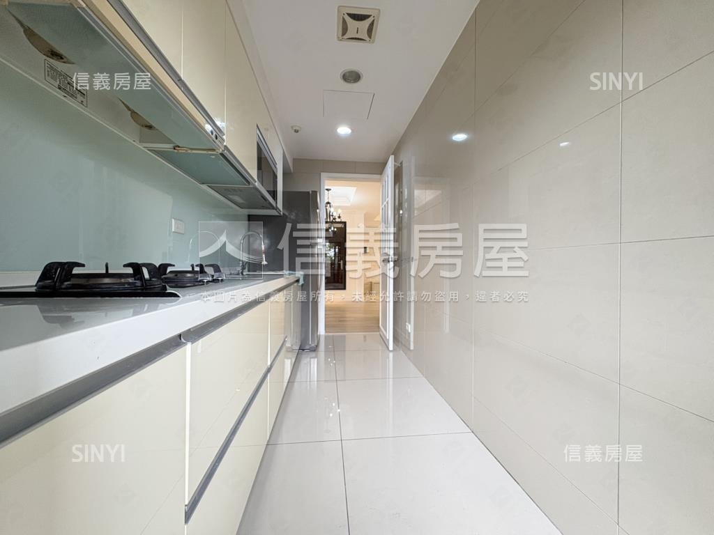 吉美敦南花園露臺三房車位房屋室內格局與周邊環境