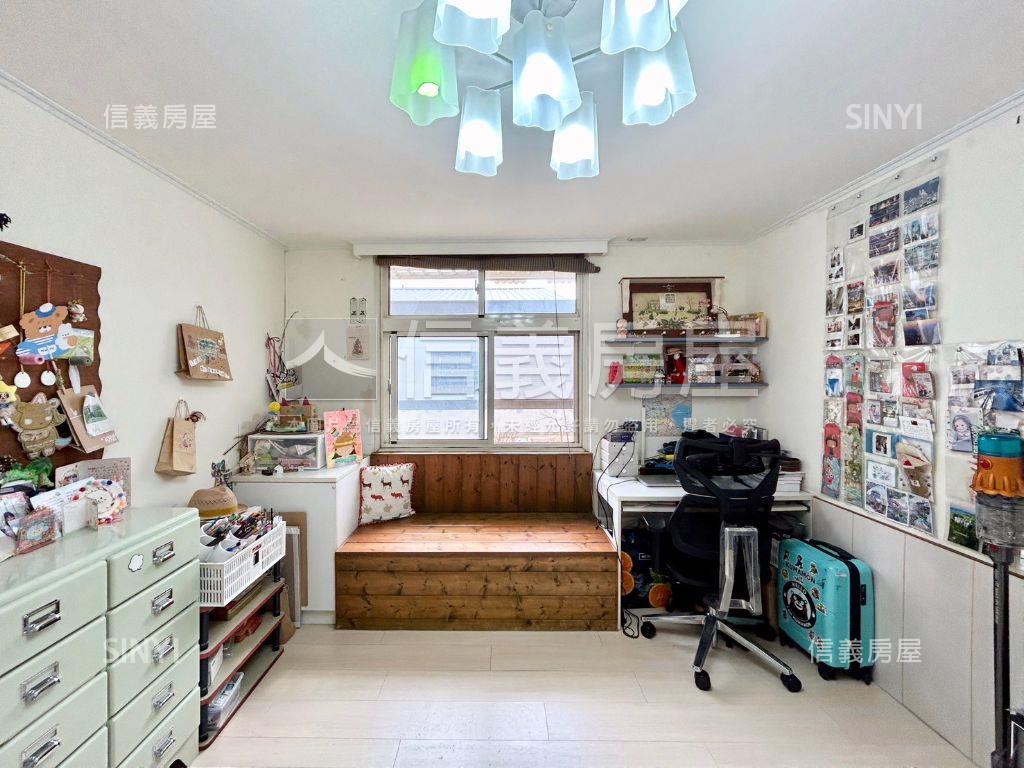 一層兩戶近附小公園大三房房屋室內格局與周邊環境