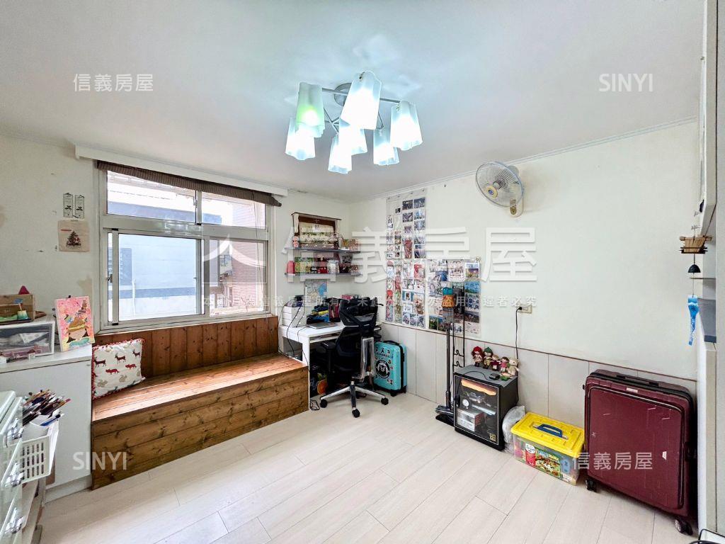 一層兩戶近附小公園大三房房屋室內格局與周邊環境