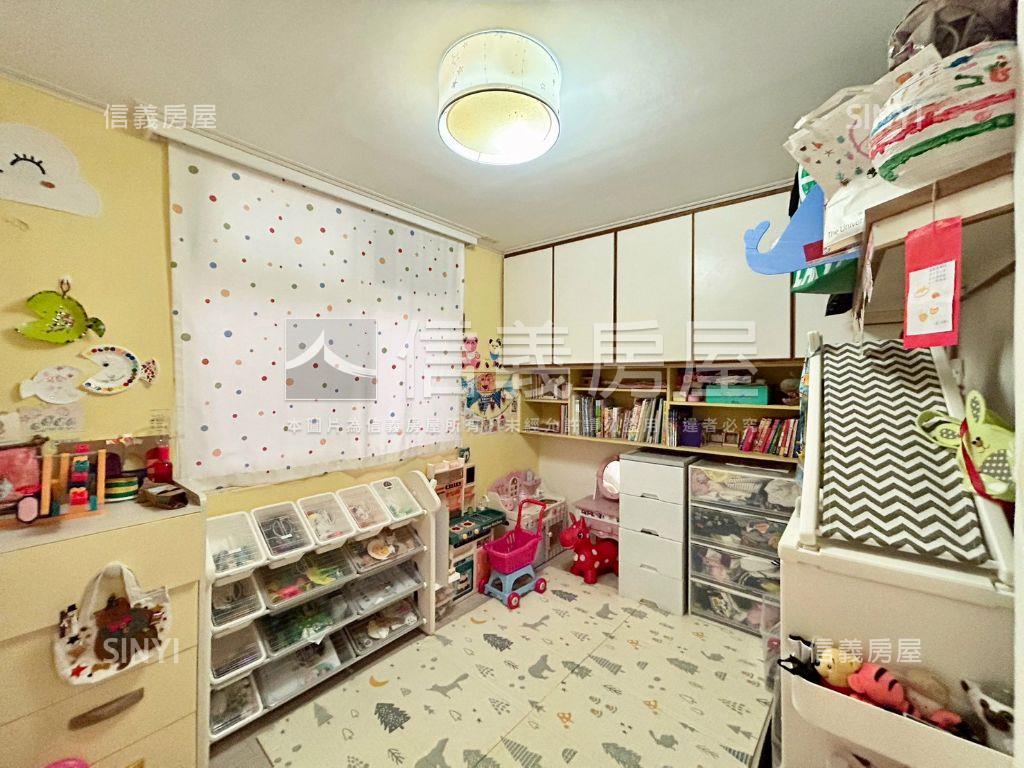 一層兩戶近附小公園大三房房屋室內格局與周邊環境