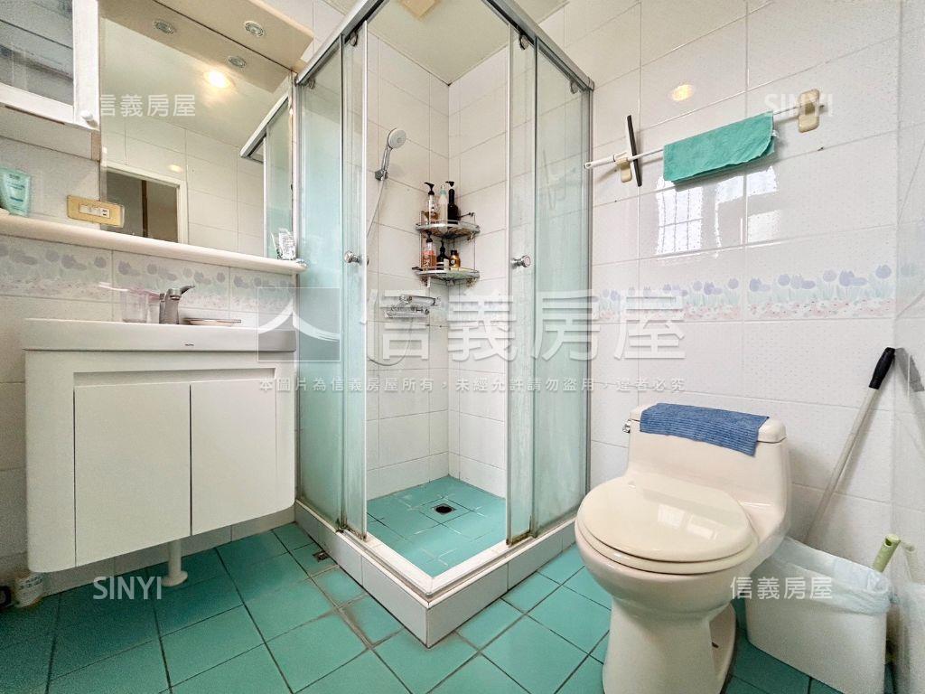 一層兩戶近附小公園大三房房屋室內格局與周邊環境