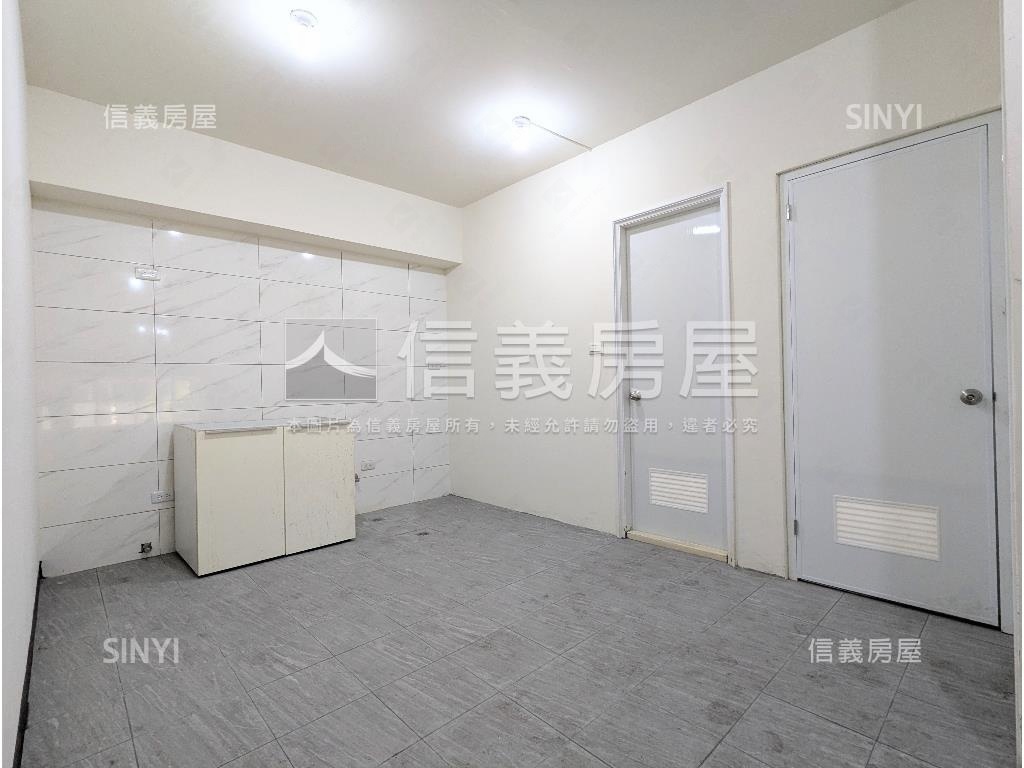 岡山市中心大空間翻新商辦房屋室內格局與周邊環境