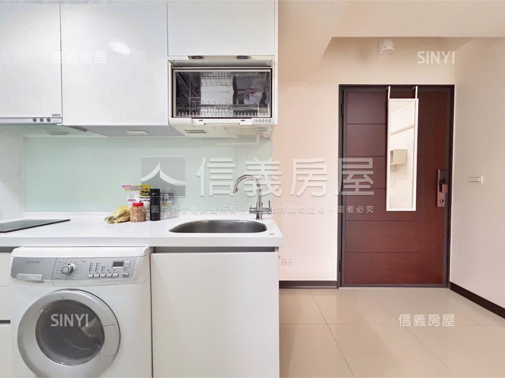 新時代採光高樓景平面車位房屋室內格局與周邊環境
