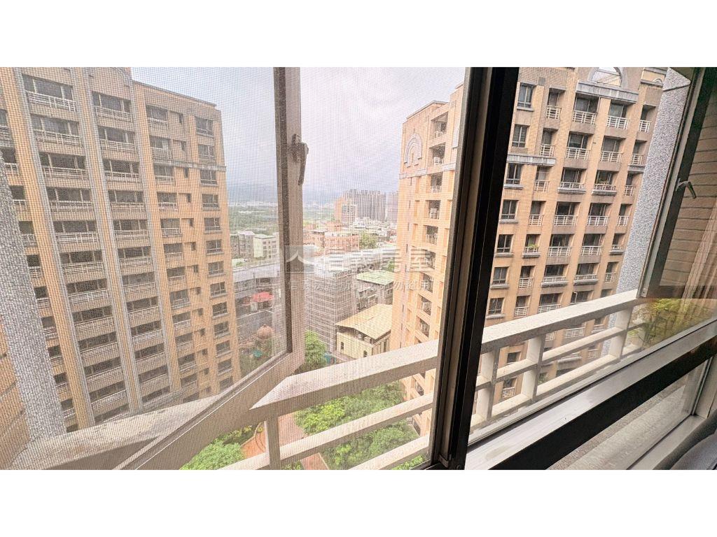 太陽城高樓景觀超值大四房房屋室內格局與周邊環境