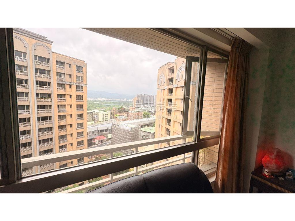 太陽城高樓景觀超值大四房房屋室內格局與周邊環境