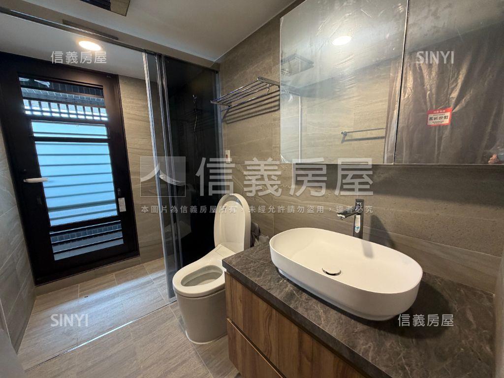 全坤１０１高樓兩房坡平車房屋室內格局與周邊環境