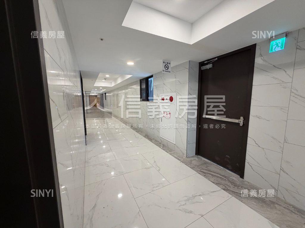 全坤１０１高樓兩房坡平車房屋室內格局與周邊環境