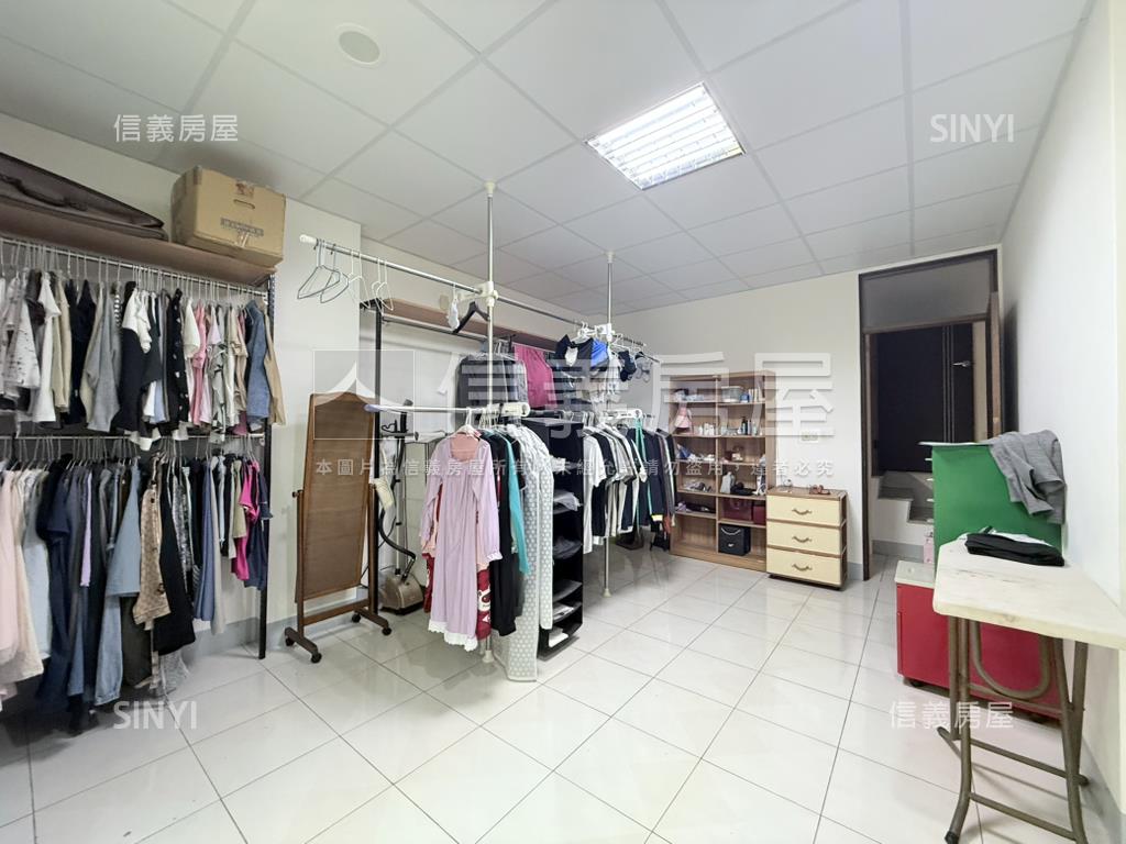 低調簡約大坪店住房屋室內格局與周邊環境