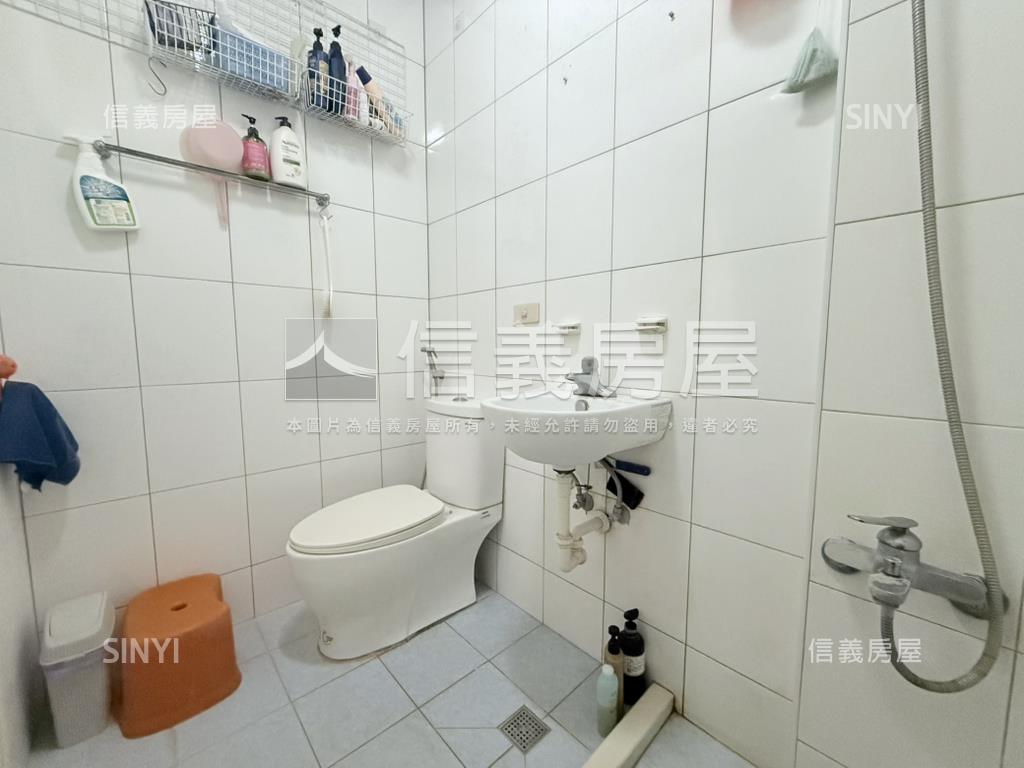 低調簡約大坪店住房屋室內格局與周邊環境