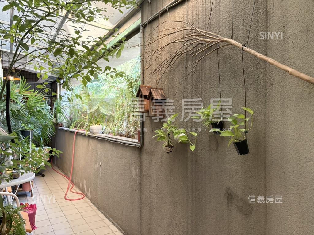 鄉林凱悅４房平車大露臺戶房屋室內格局與周邊環境