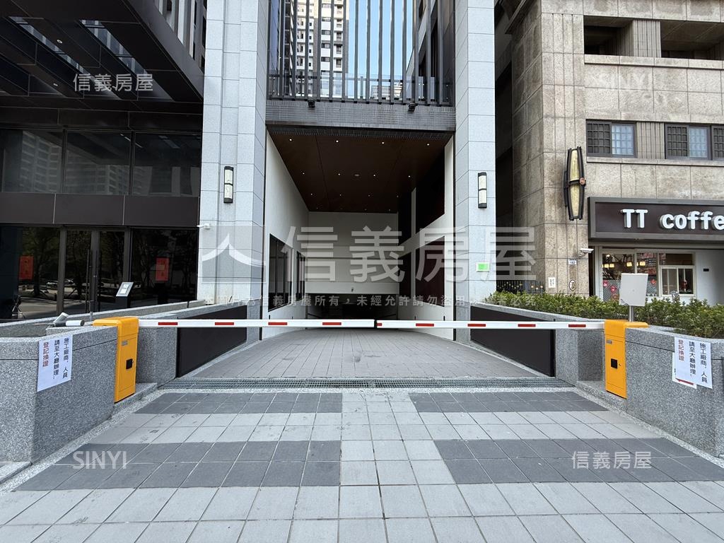 ✭全新三本雲上兩房車位房屋室內格局與周邊環境