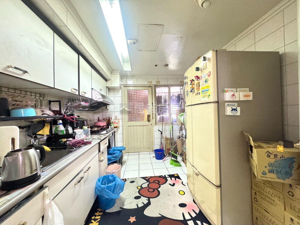 維多利亞鋼骨結構四房車位房屋室內格局與周邊環境