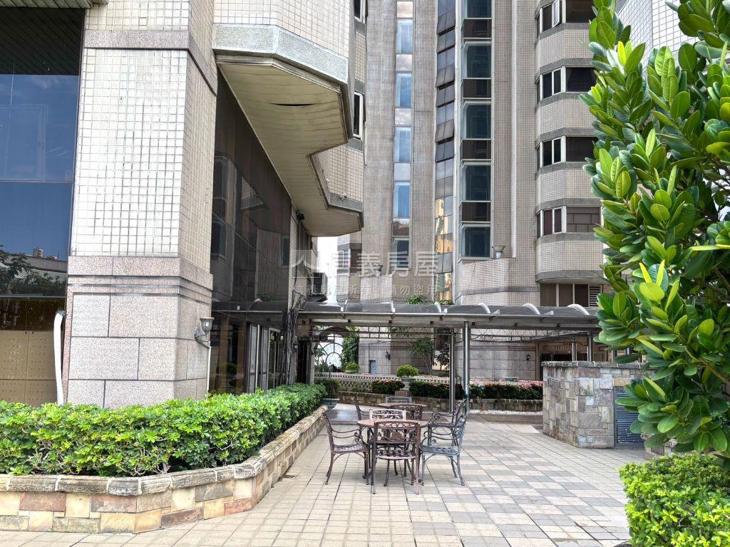 維多利亞鋼骨結構四房車位房屋室內格局與周邊環境