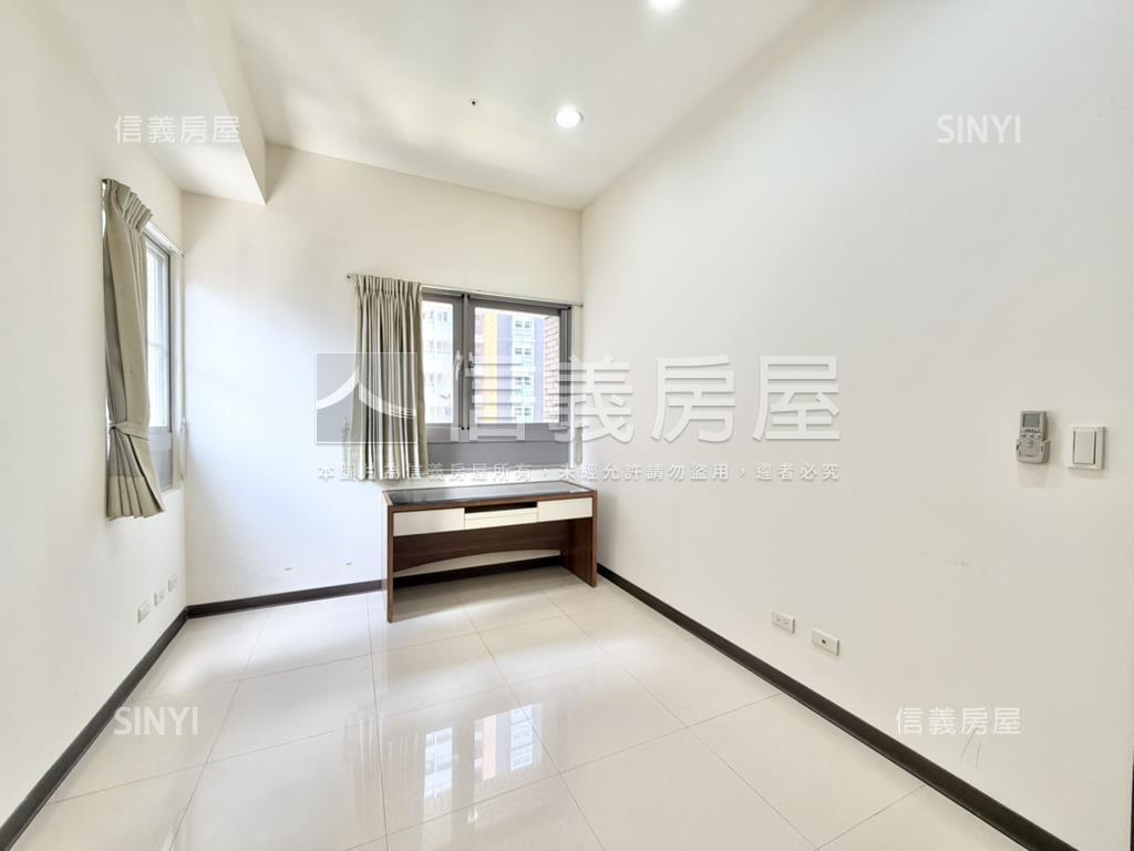 耶魯•微風日光三居房屋室內格局與周邊環境