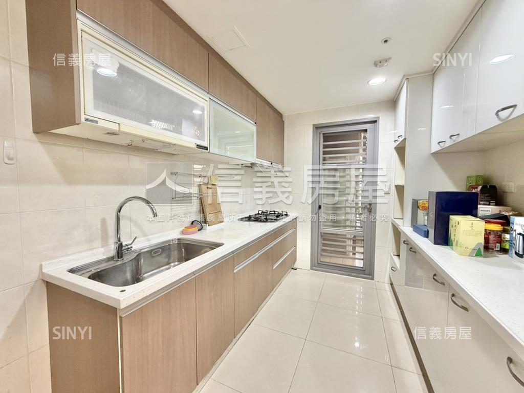 耶魯•微風日光三居房屋室內格局與周邊環境