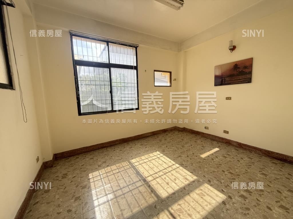 衛民街８米面寬雙店面房屋室內格局與周邊環境