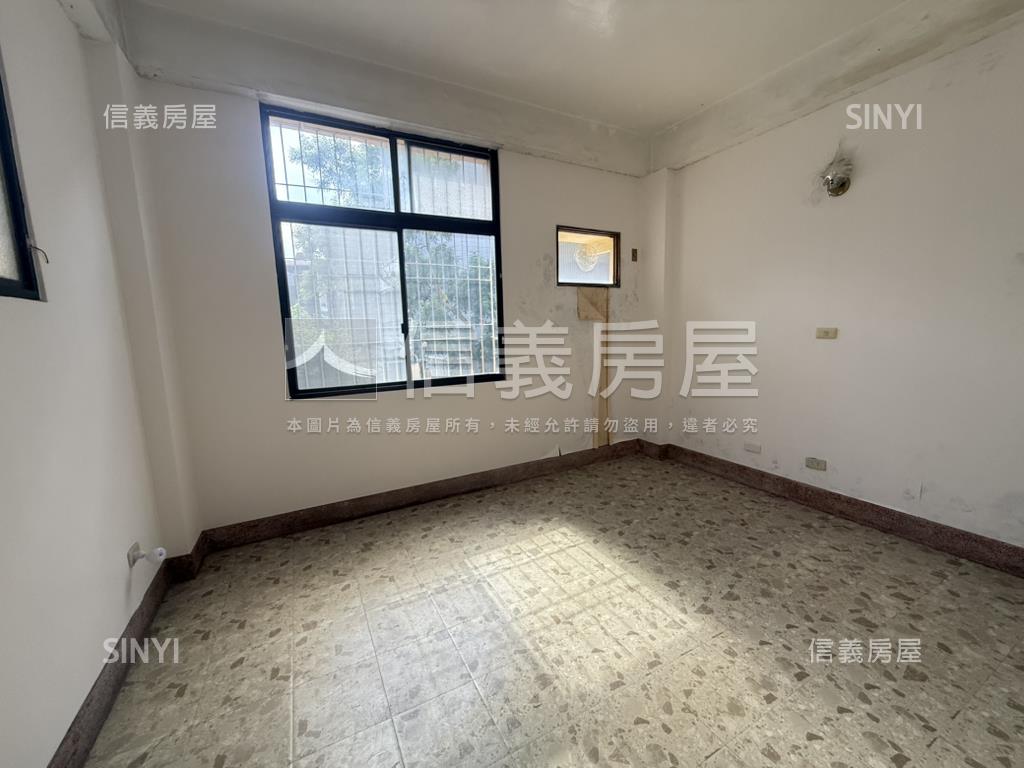 衛民街８米面寬雙店面房屋室內格局與周邊環境