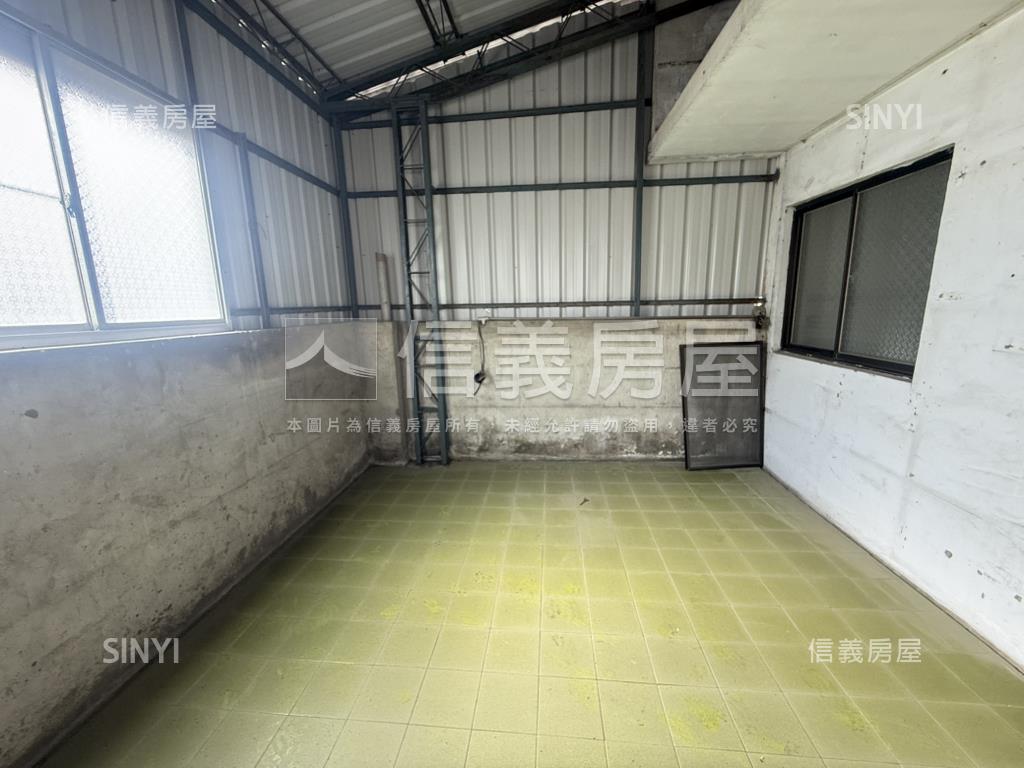 衛民街８米面寬雙店面房屋室內格局與周邊環境