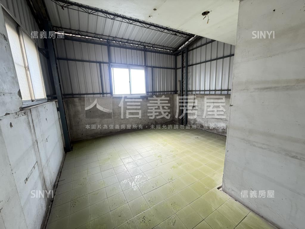 衛民街８米面寬雙店面房屋室內格局與周邊環境
