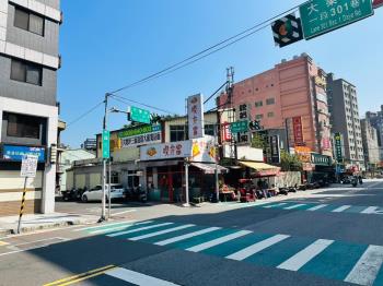 大業路大地坪透店