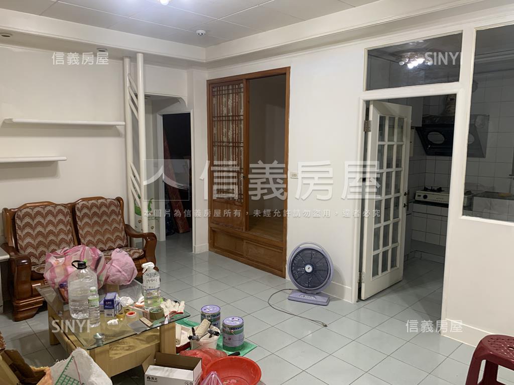 思賢國小旁公寓３樓房屋室內格局與周邊環境