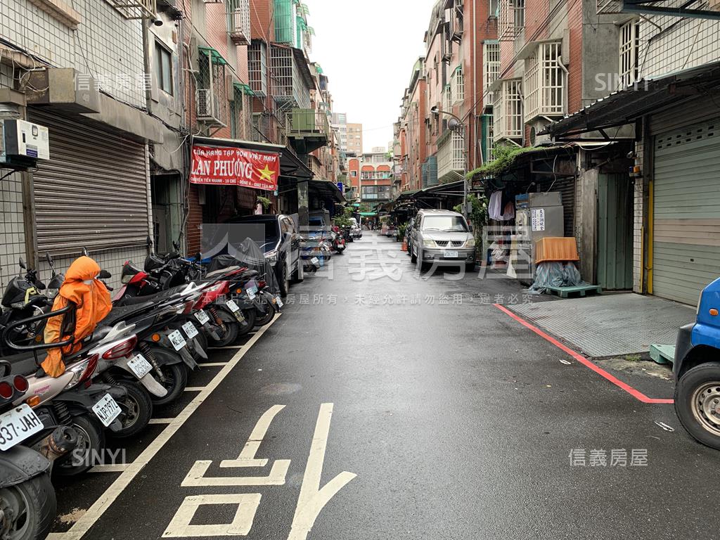 思賢國小旁公寓３樓房屋室內格局與周邊環境