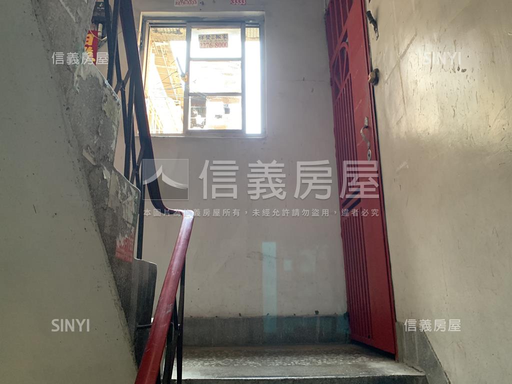 思賢國小旁公寓３樓房屋室內格局與周邊環境