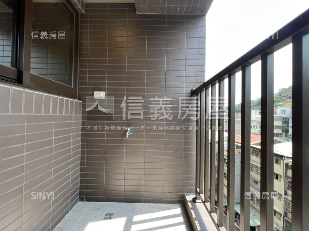 全新明志書苑三房平面車位房屋室內格局與周邊環境
