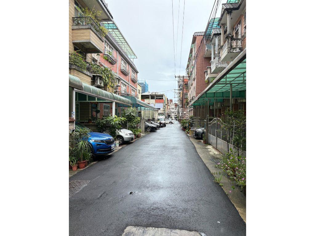忠孝商圈｜靜謐質感透天房屋室內格局與周邊環境