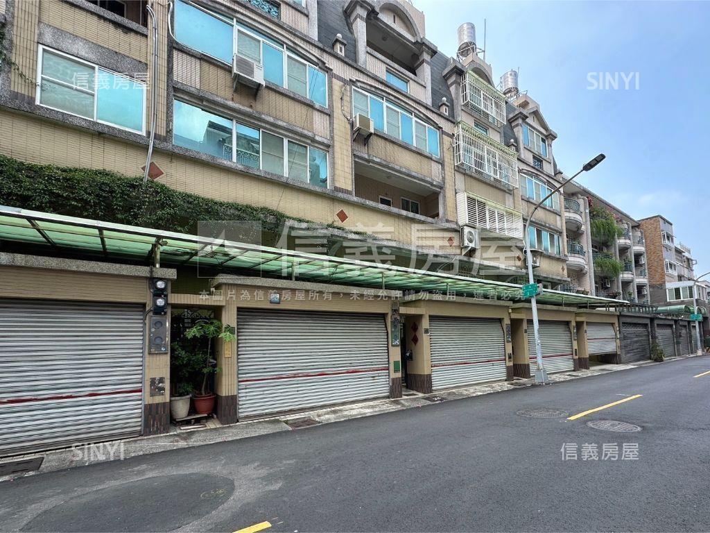 挑高正街別墅房屋室內格局與周邊環境