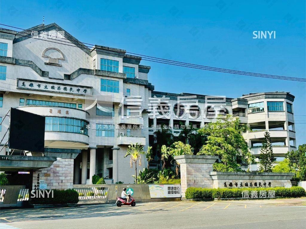 挑高正街別墅房屋室內格局與周邊環境