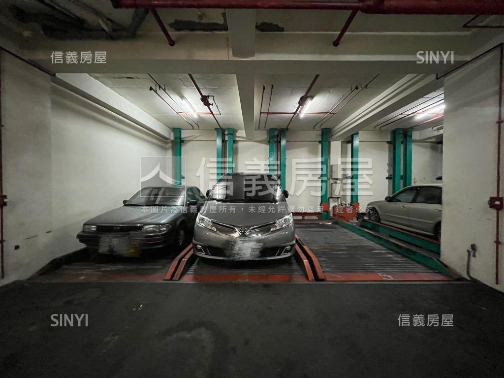 中平商圈三房車位房屋室內格局與周邊環境