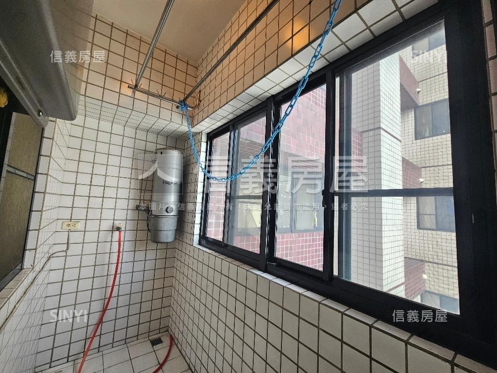 新！捷運旁高樓三房車位房屋室內格局與周邊環境
