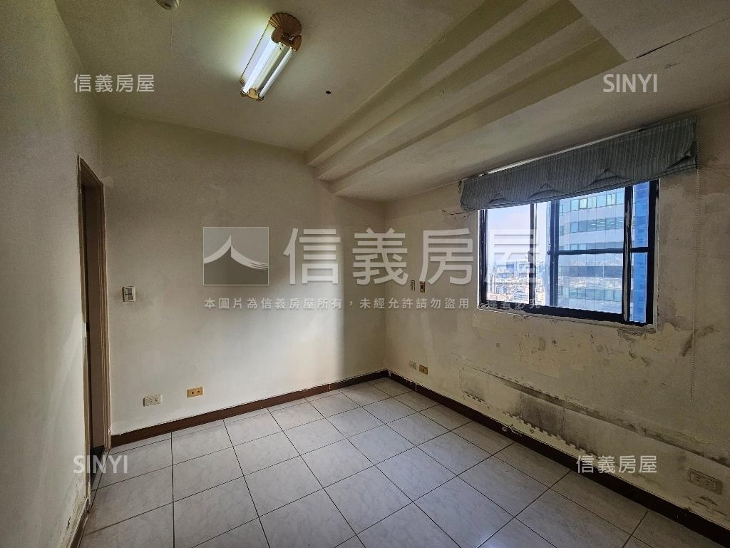新！捷運旁高樓三房車位房屋室內格局與周邊環境