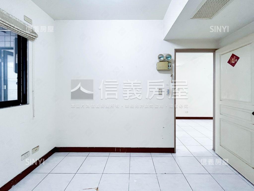 新接！近捷運高樓三房車位房屋室內格局與周邊環境