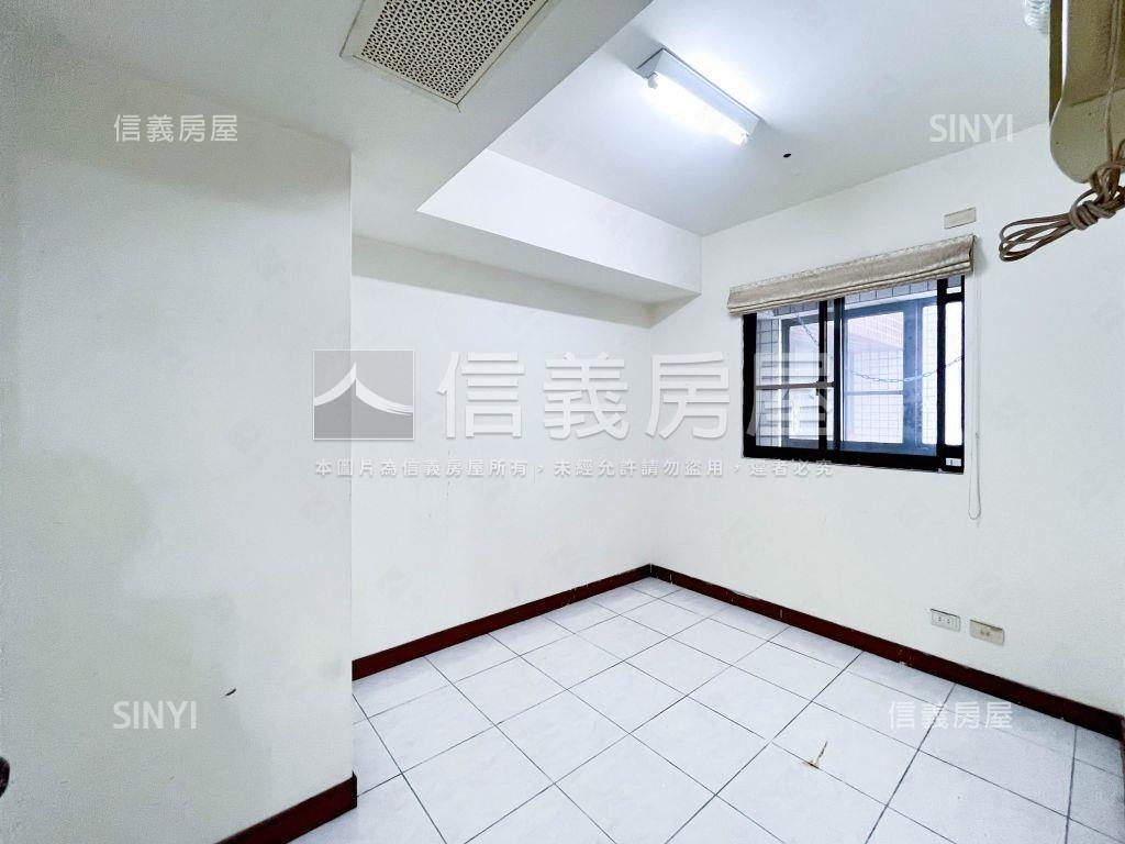 新接！近捷運高樓三房車位房屋室內格局與周邊環境