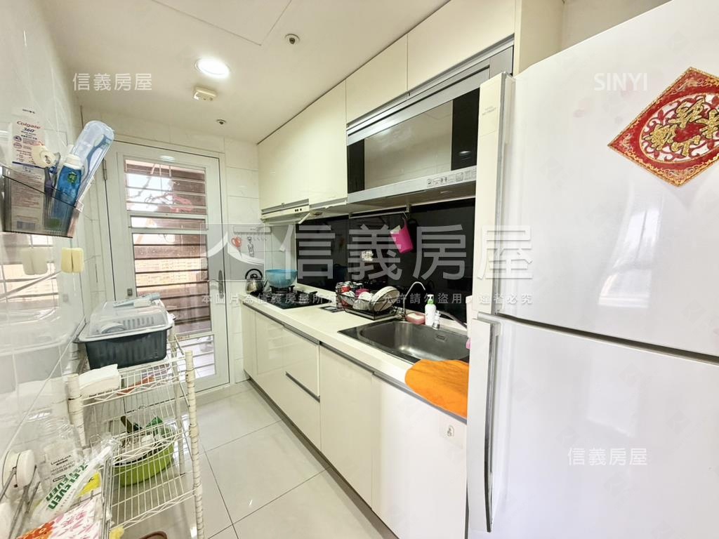 天琴高樓採光兩房平面車位房屋室內格局與周邊環境