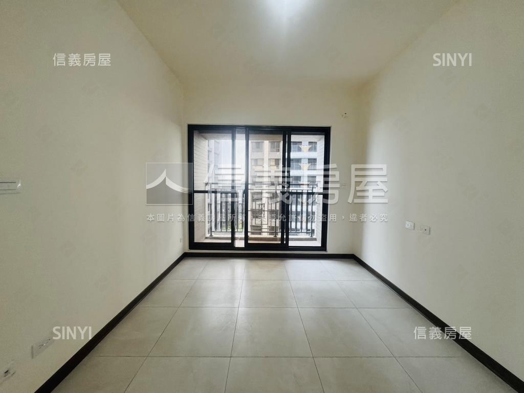 湖口和峻沐光全新二房車位房屋室內格局與周邊環境