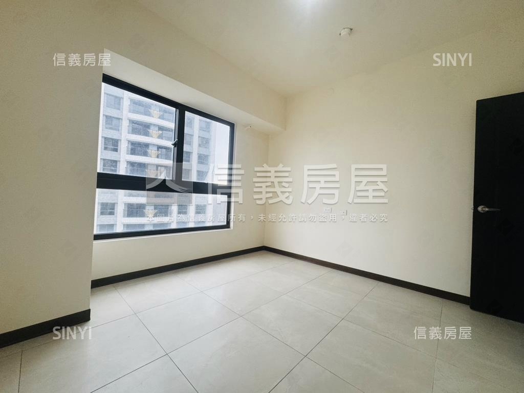 湖口和峻沐光全新二房車位房屋室內格局與周邊環境