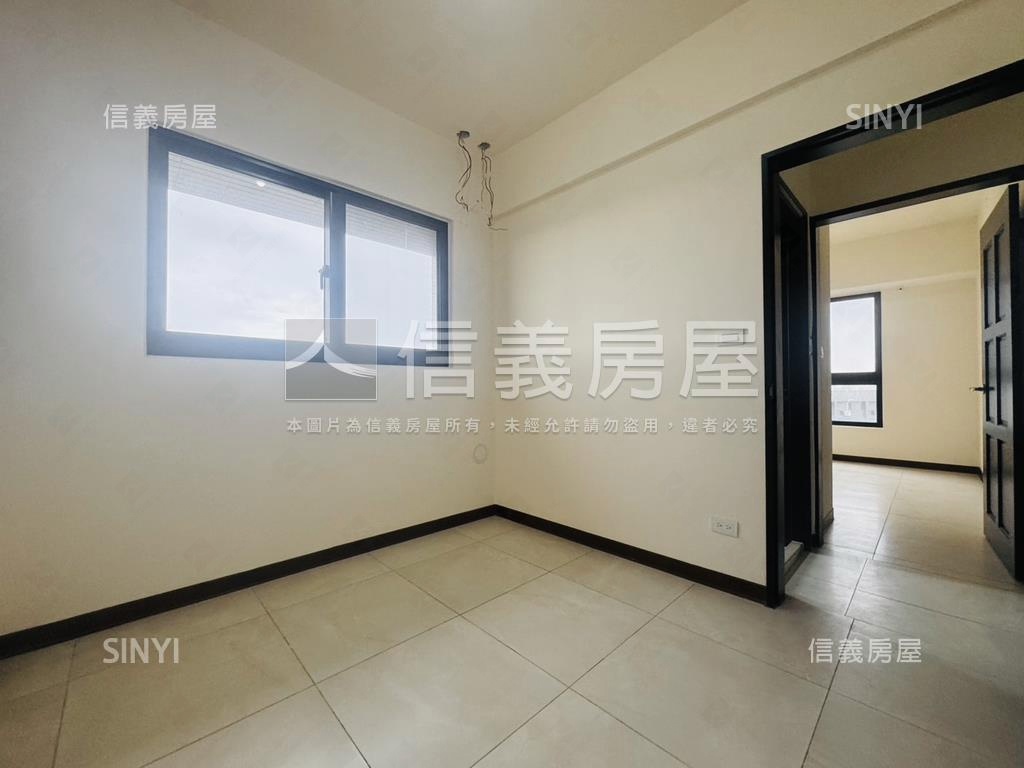 湖口和峻沐光全新二房車位房屋室內格局與周邊環境