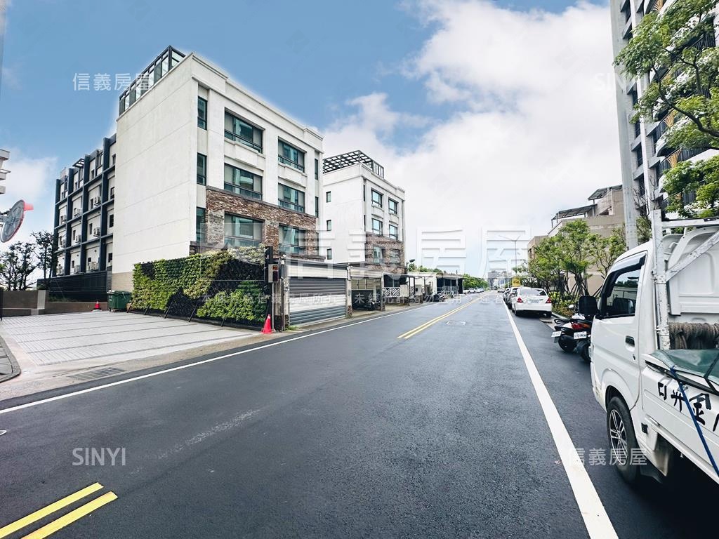 湖口和峻沐光全新二房車位房屋室內格局與周邊環境