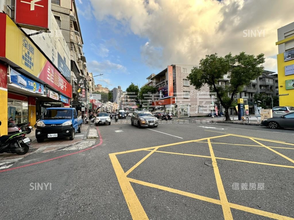 瑞豐商圈四房平車房屋室內格局與周邊環境